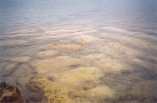 Λέχαιο: τμήμα του μόλου βυθισμένο στη θάλασσα